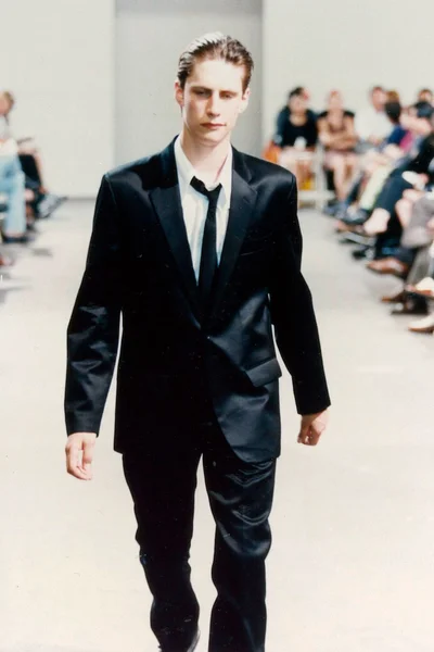 Look 75